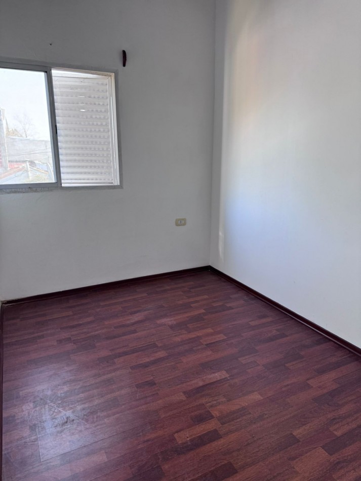 ALQUILER PH DOS DORM EN 42 Y 142