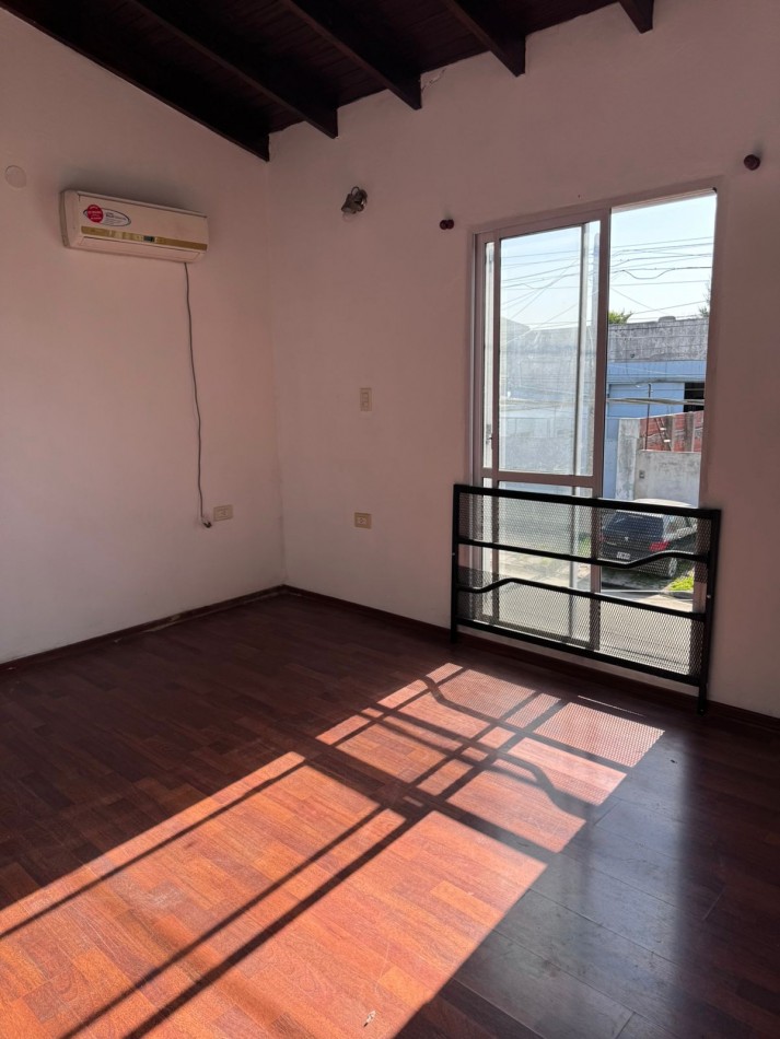 ALQUILER PH DOS DORM EN 42 Y 142