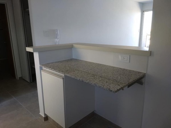 ALQUILER Monoambiente Av. 66 e/3 y 4 