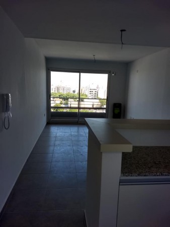 ALQUILER Monoambiente Av. 66 e/3 y 4 