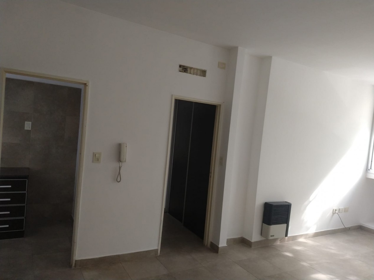 Venta depto 1 dormitorio 18 entre 51 y 53