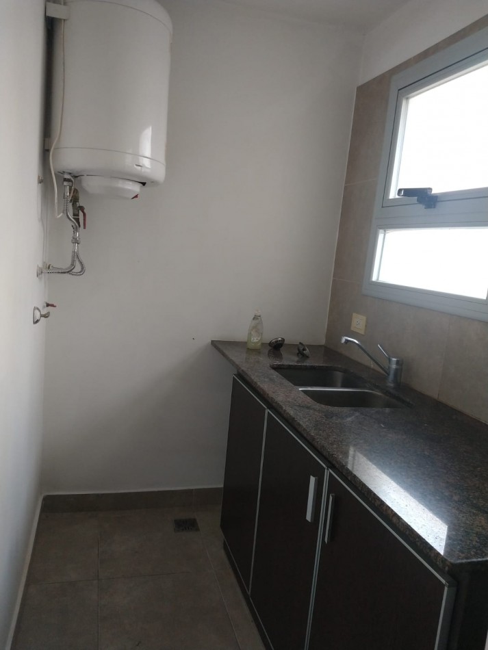 Venta depto 1 dormitorio 18 entre 51 y 53