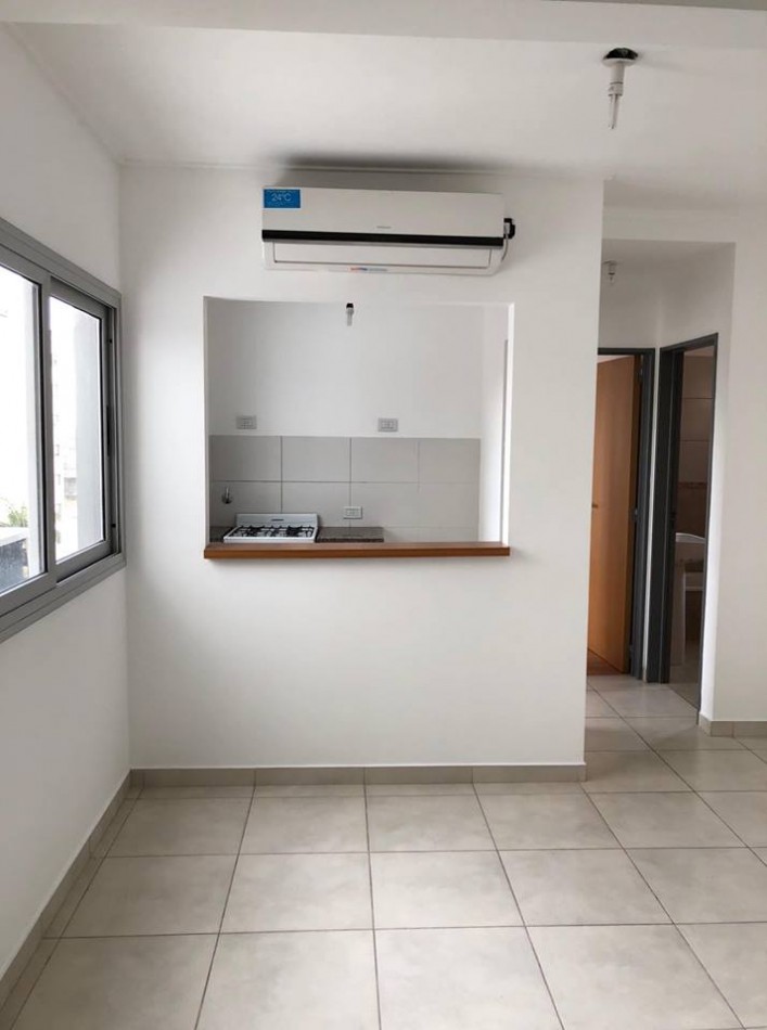 Venta de departamento en excelente zona Diag.74 y Plaza Italia