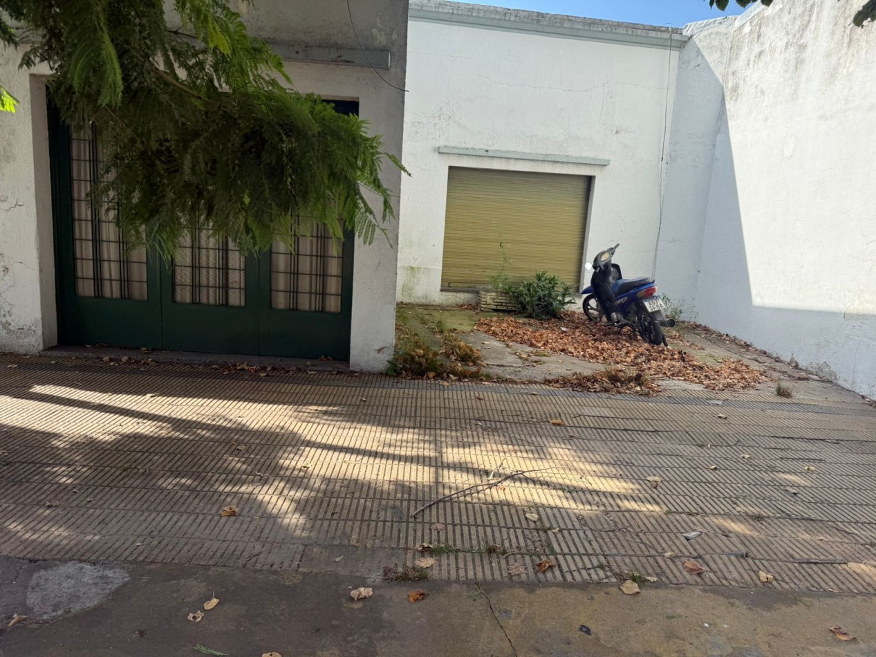 CASA A RECICLAR EN VENTA 123 ENTRE 6BIS Y 7