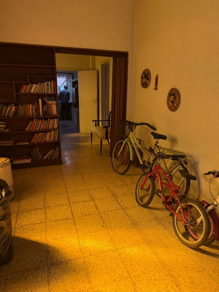 CASA A RECICLAR EN VENTA 123 ENTRE 6BIS Y 7