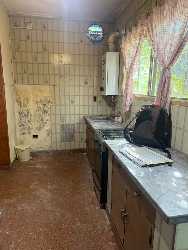 CASA A RECICLAR EN VENTA 123 ENTRE 6BIS Y 7