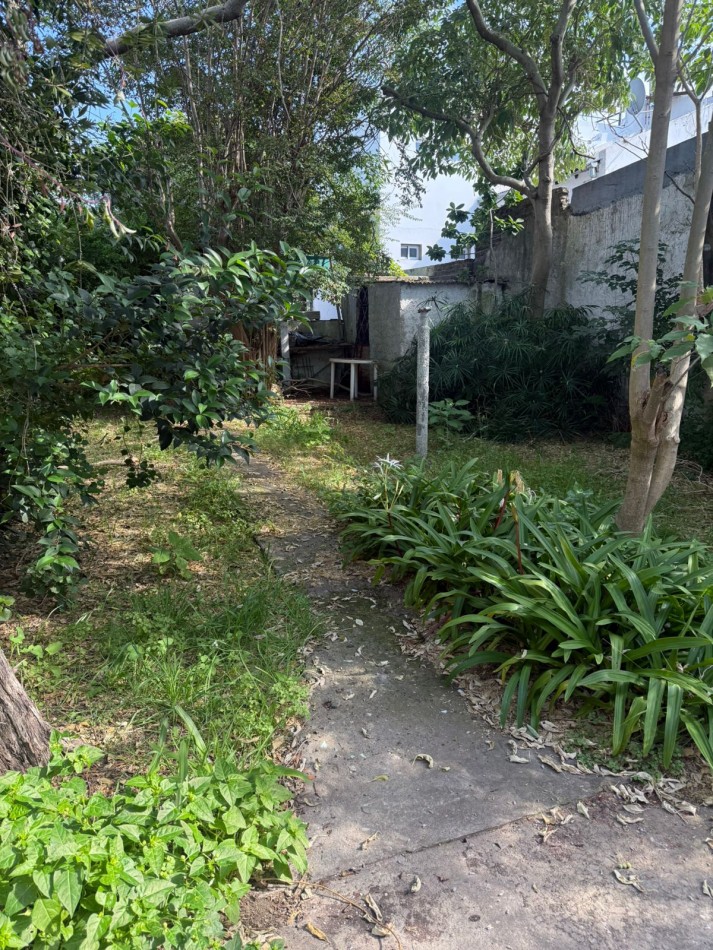 CASA A RECICLAR EN VENTA 123 ENTRE 6BIS Y 7
