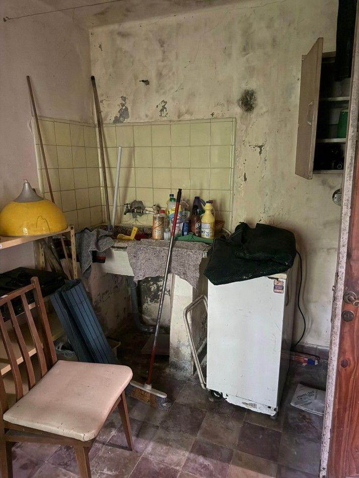 CASA A RECICLAR EN VENTA 123 ENTRE 6BIS Y 7