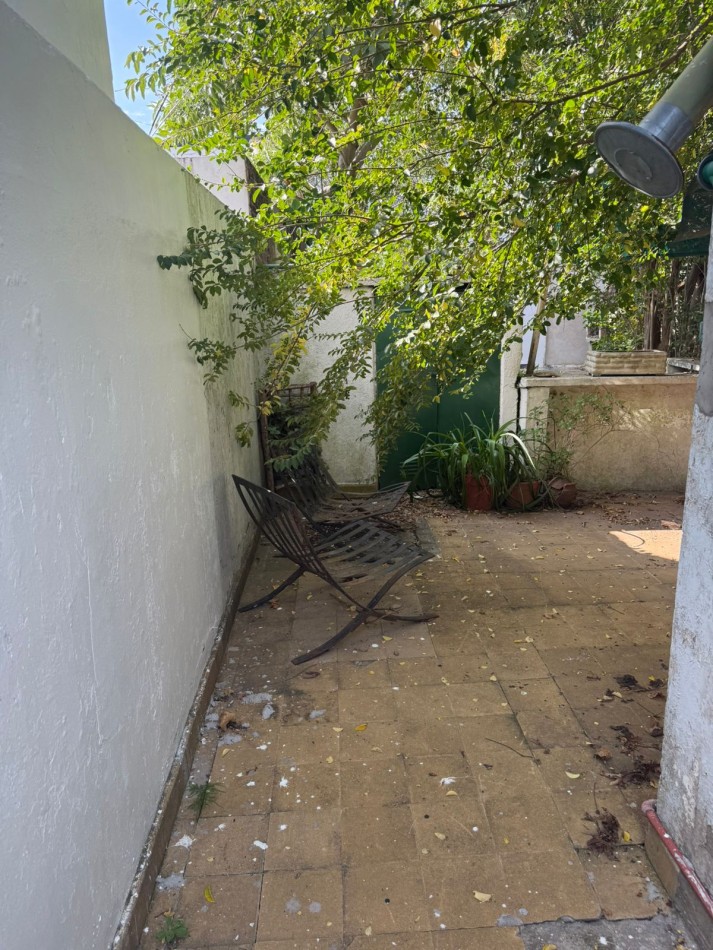 CASA A RECICLAR EN VENTA 123 ENTRE 6BIS Y 7