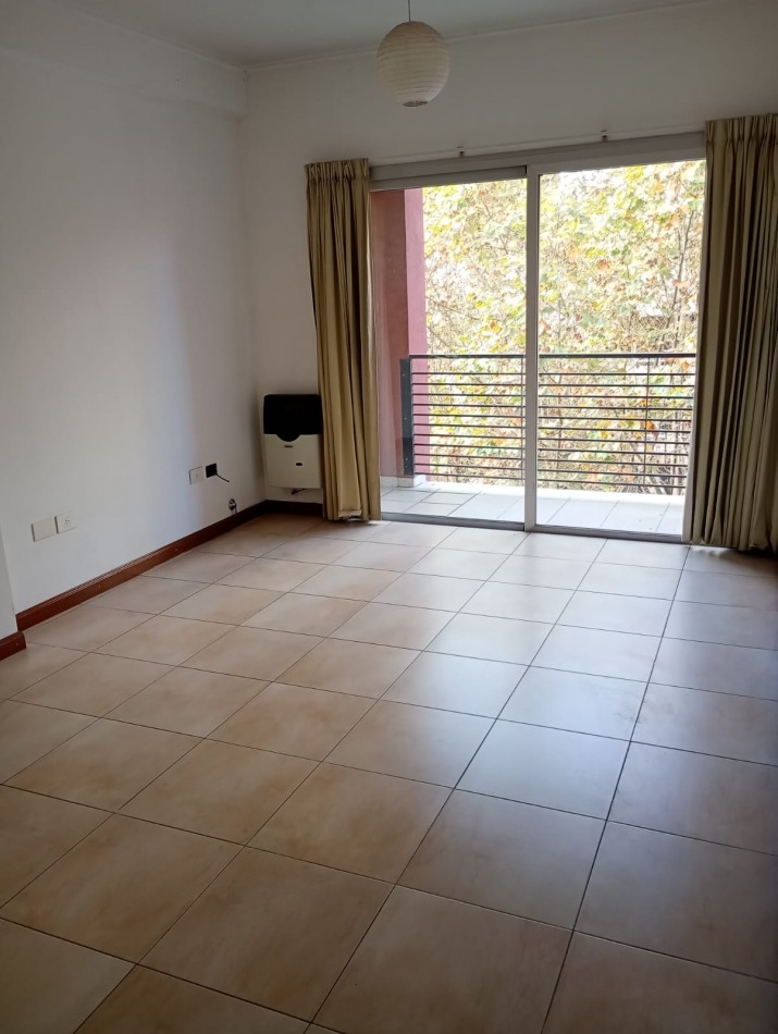 ALQUILER DPTO UN DORM EN 60 Y 3