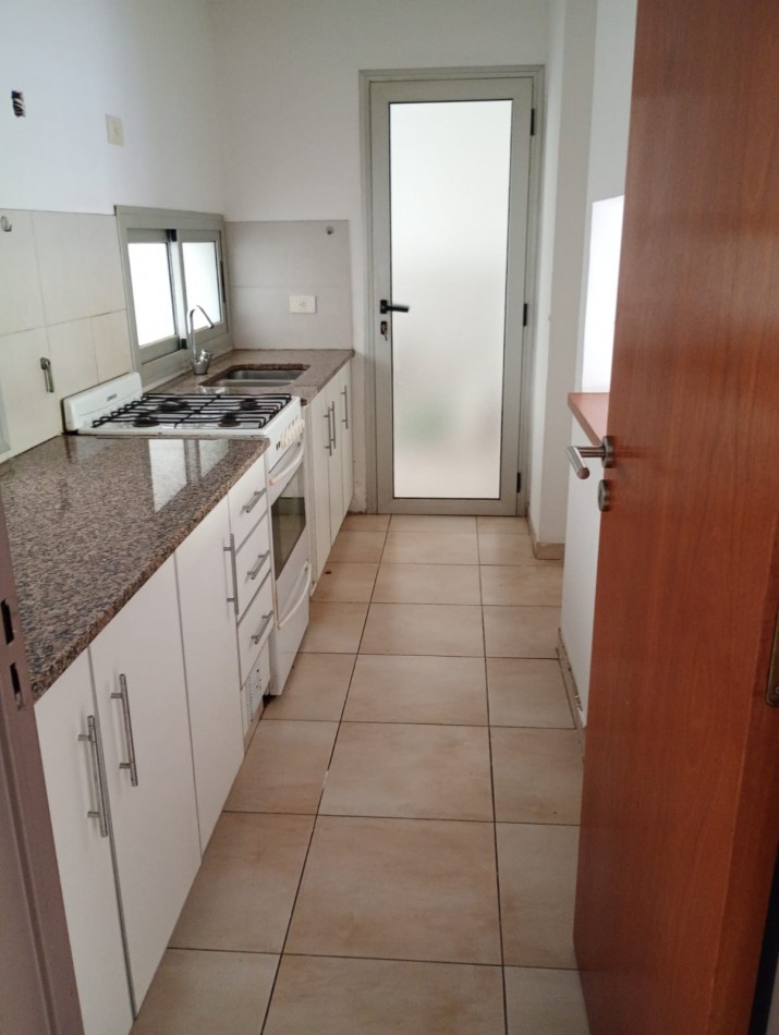 ALQUILER DPTO UN DORM EN 60 Y 3