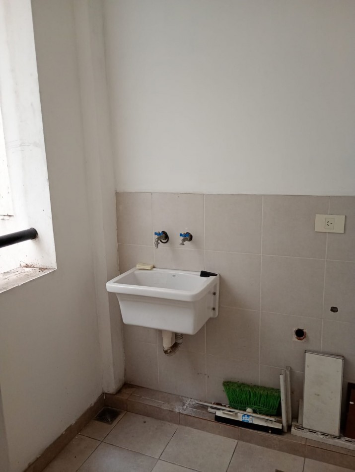 ALQUILER DPTO UN DORM EN 60 Y 3