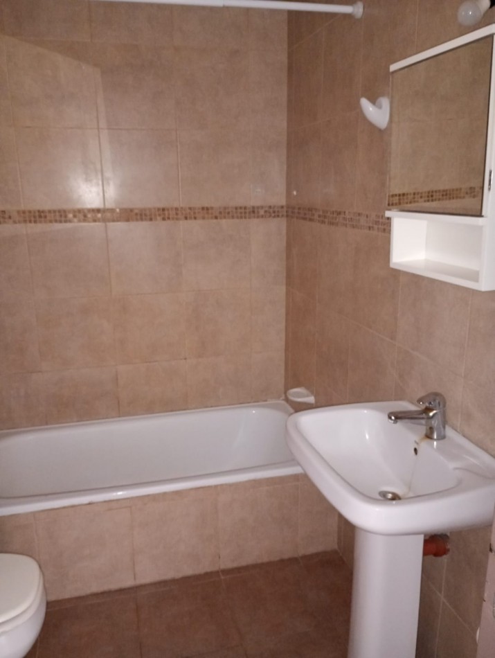 ALQUILER DPTO UN DORM EN 60 Y 3