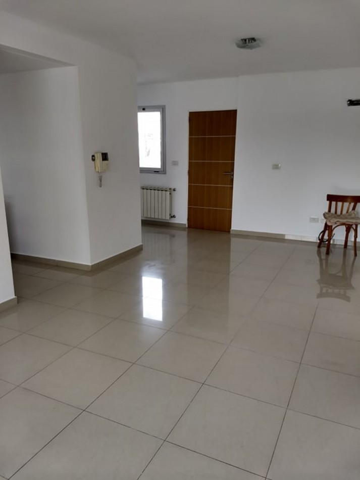 Alquiler depto 2 dormitorios Av.25 e/47 y 48