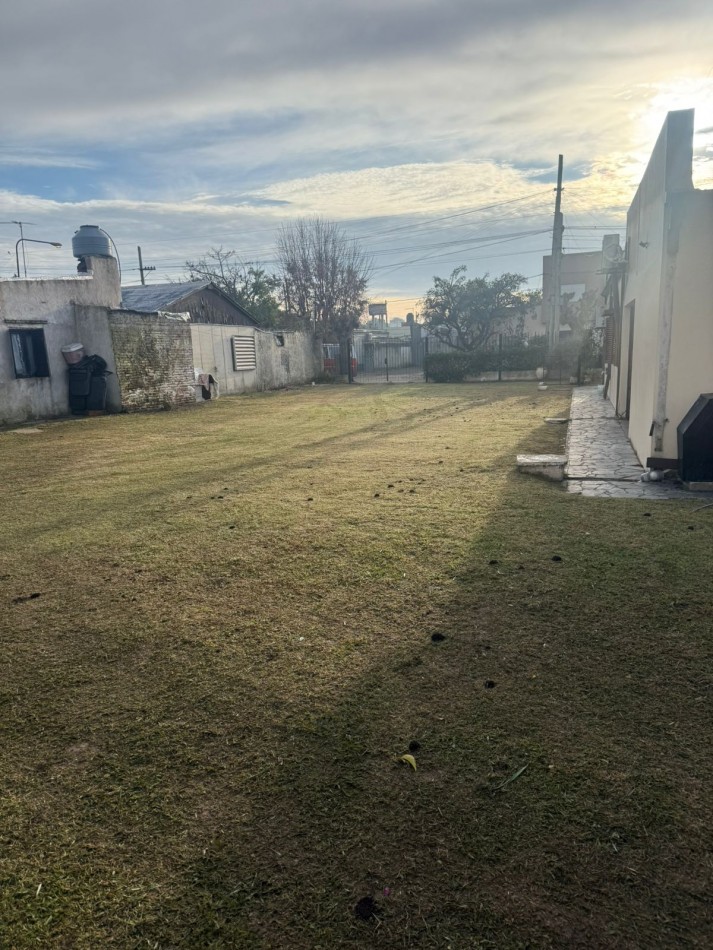 ALQUILER CASA EN 151 Y 71