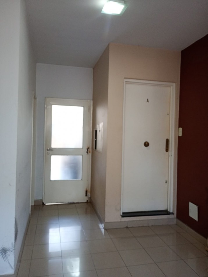 Alquiler ph de 1 dormitorio c/patio 68 e/3 y 4 