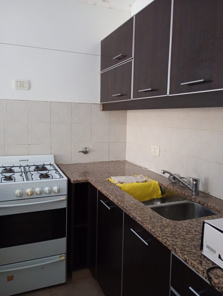 Alquiler ph de 1 dormitorio c/patio 68 e/3 y 4 