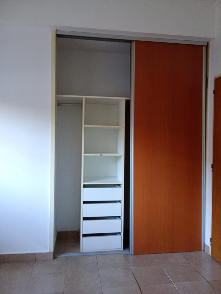 Alquiler ph de 1 dormitorio c/patio 68 e/3 y 4 