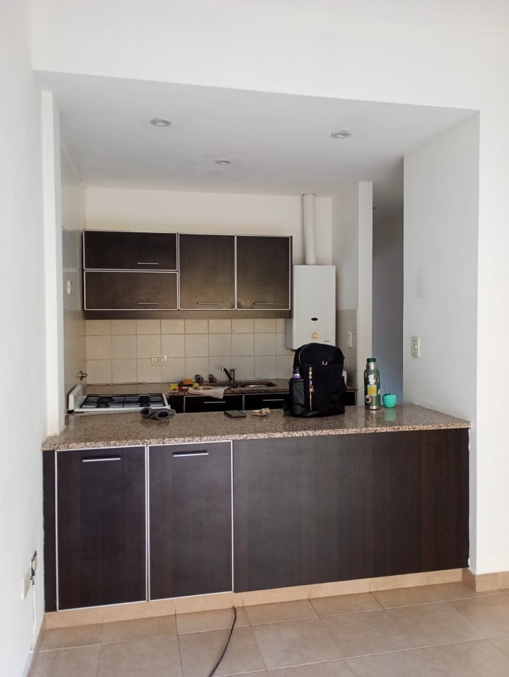 Alquiler ph de 1 dormitorio c/patio 68 e/3 y 4 