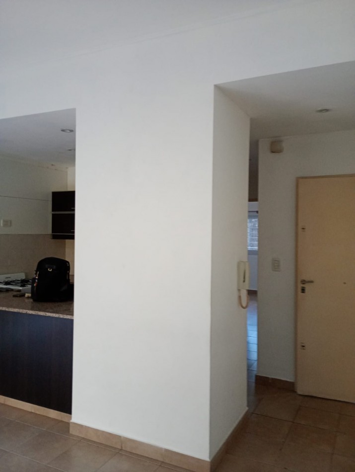 Alquiler ph de 1 dormitorio c/patio 68 e/3 y 4 