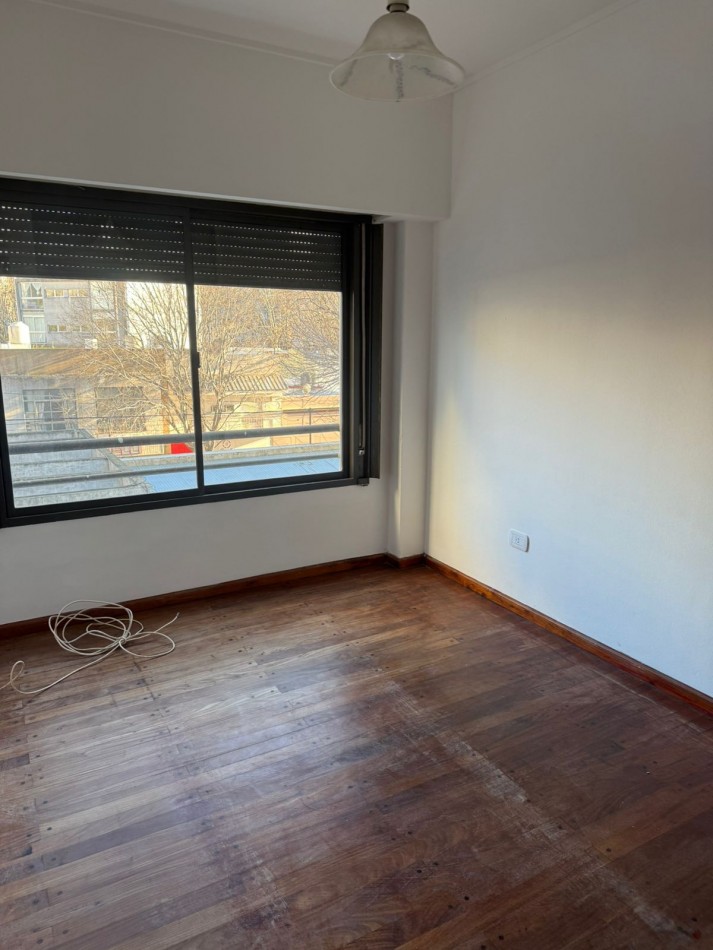 ALQUILER DPTO UN DORM EN 59 Y 8 CON COCHERA
