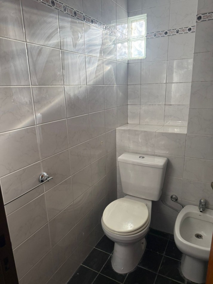 ALQUILER DPTO UN DORM EN 59 Y 8 CON COCHERA