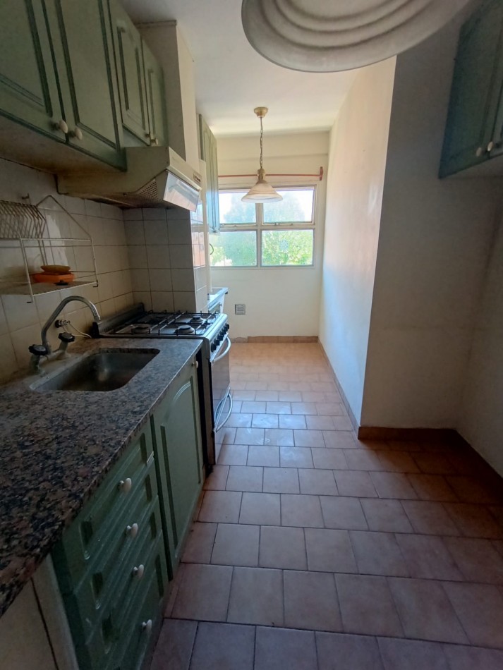 Alquiler depto 2 dormitorios 31 y 523