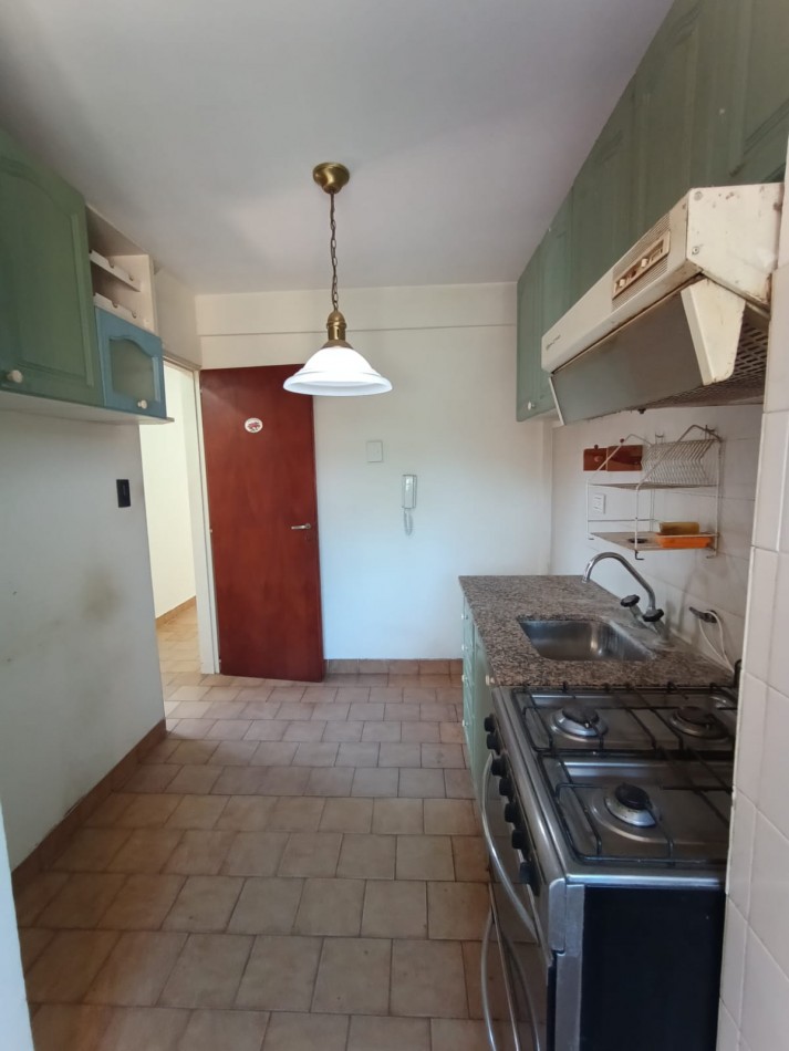 Alquiler depto 2 dormitorios 31 y 523