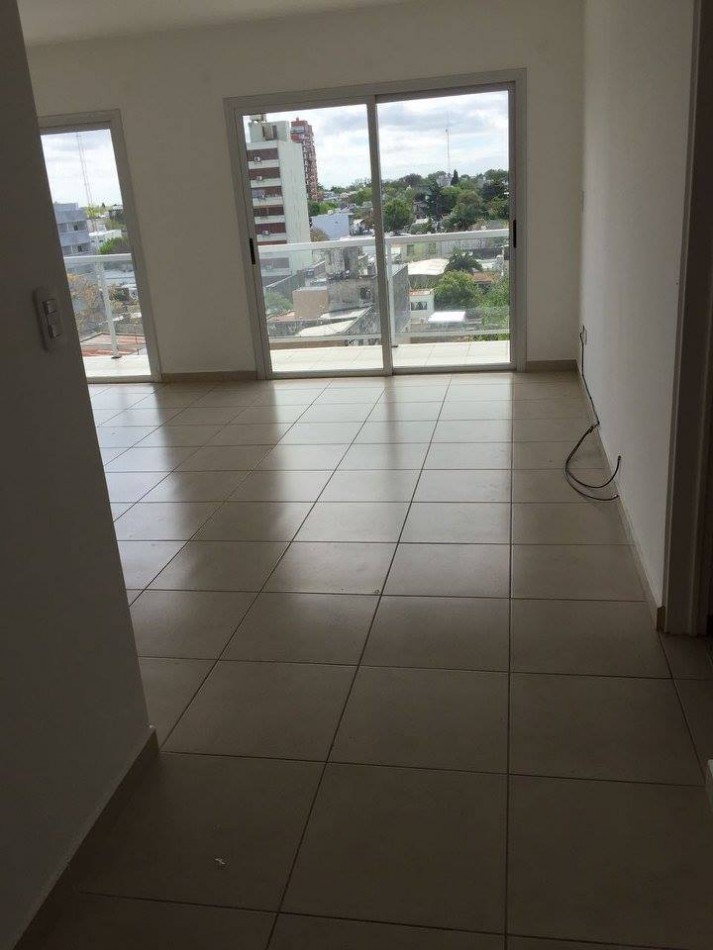 Alquiler dpto un dorm y cochera en 7 y 36