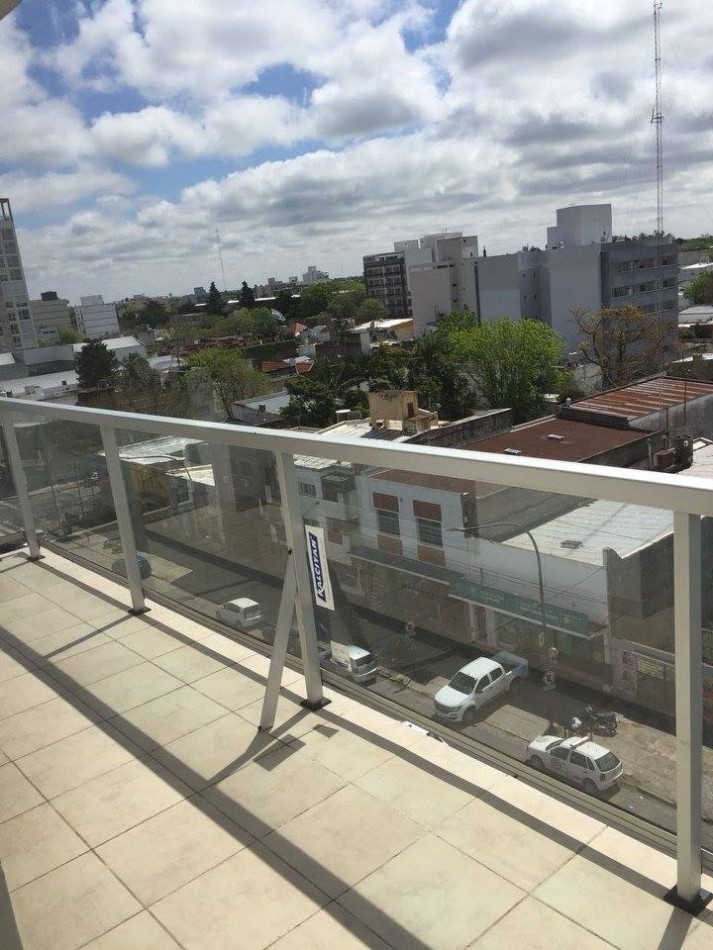 Alquiler dpto un dorm y cochera en 7 y 36