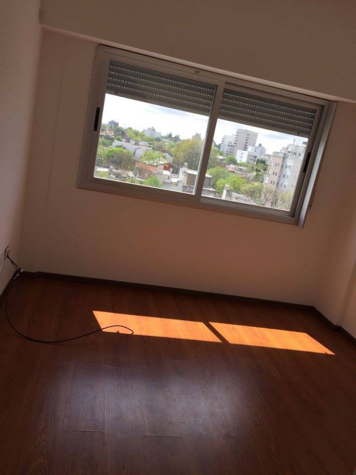 Alquiler dpto un dorm y cochera en 7 y 36