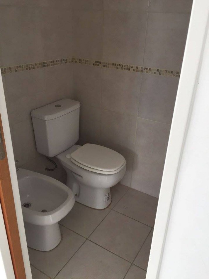 Alquiler dpto un dorm y cochera en 7 y 36