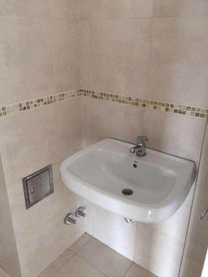 Alquiler dpto un dorm y cochera en 7 y 36