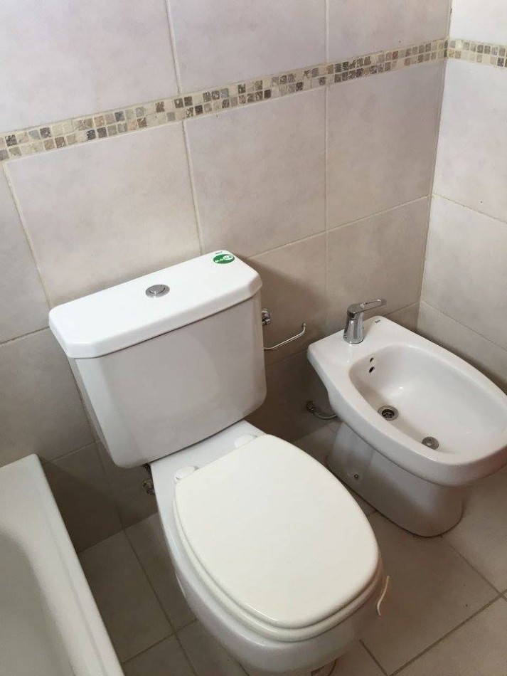 Alquiler dpto un dorm y cochera en 7 y 36