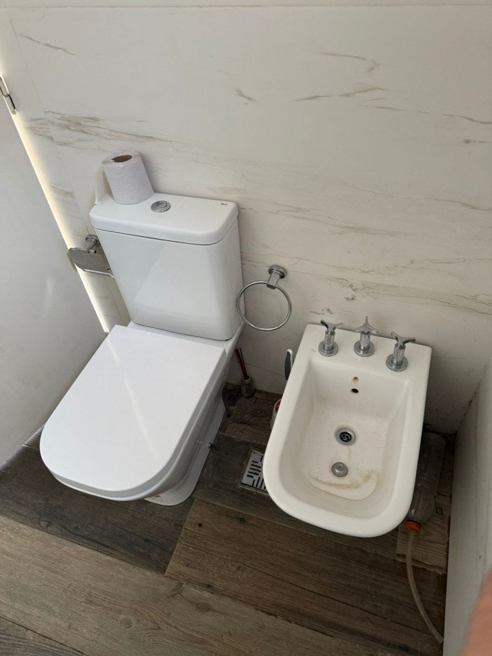 VENTA CASA 1 DORMITORIO 603 ENTRE 115 Y 116