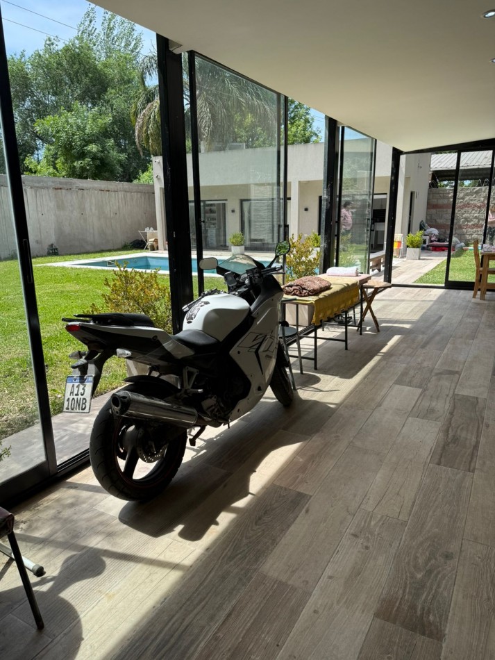 VENTA CASA 1 DORMITORIO 603 ENTRE 115 Y 116