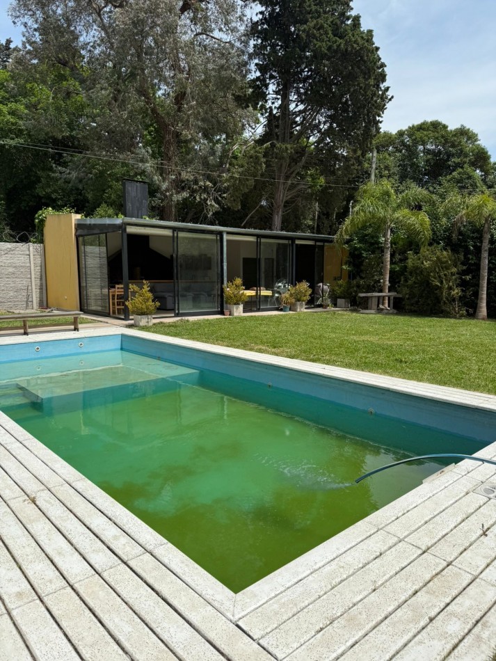 VENTA CASA 1 DORMITORIO 603 ENTRE 115 Y 116