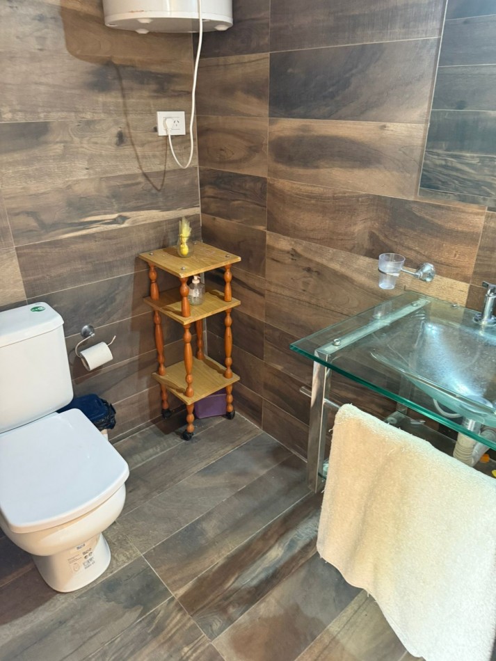 VENTA CASA 1 DORMITORIO 603 ENTRE 115 Y 116