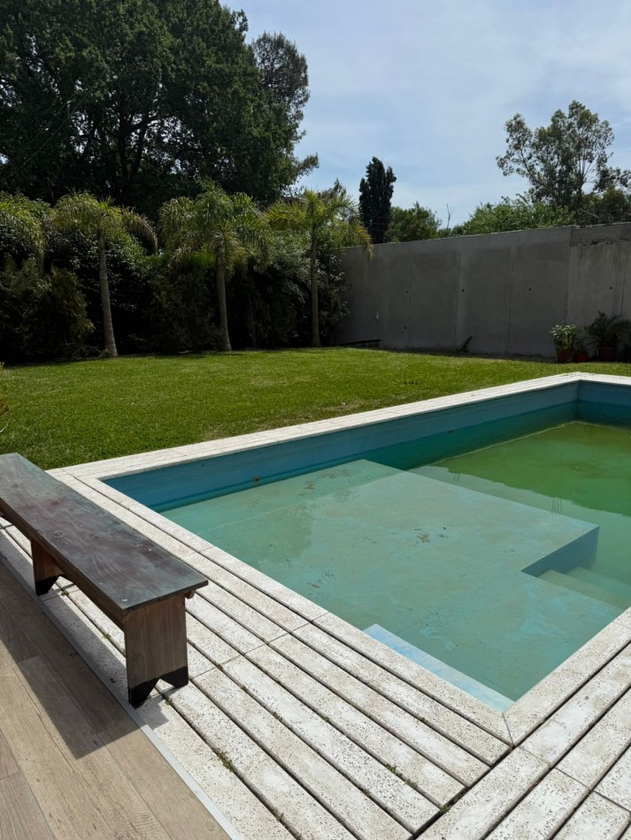 VENTA CASA 1 DORMITORIO 603 ENTRE 115 Y 116