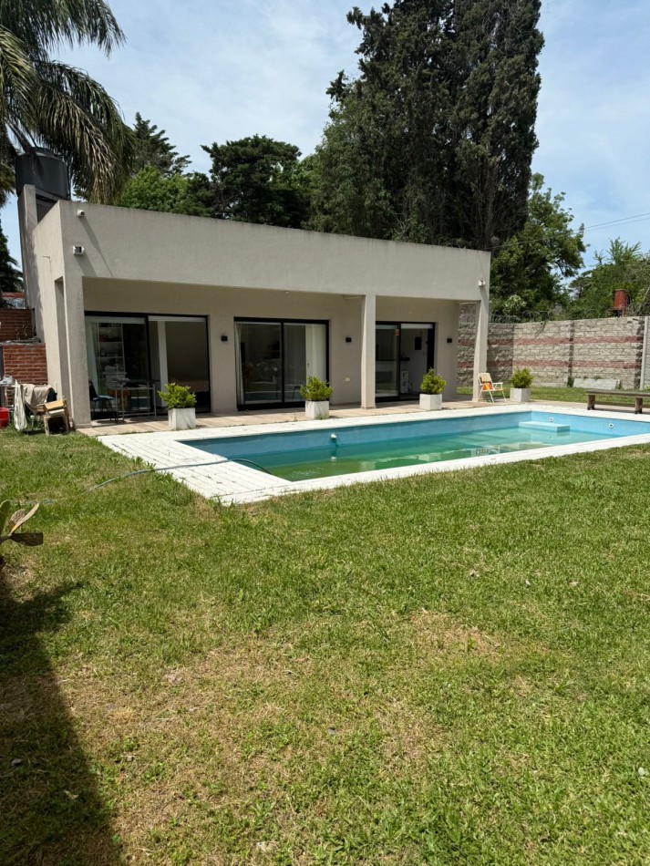 VENTA CASA 1 DORMITORIO 603 ENTRE 115 Y 116