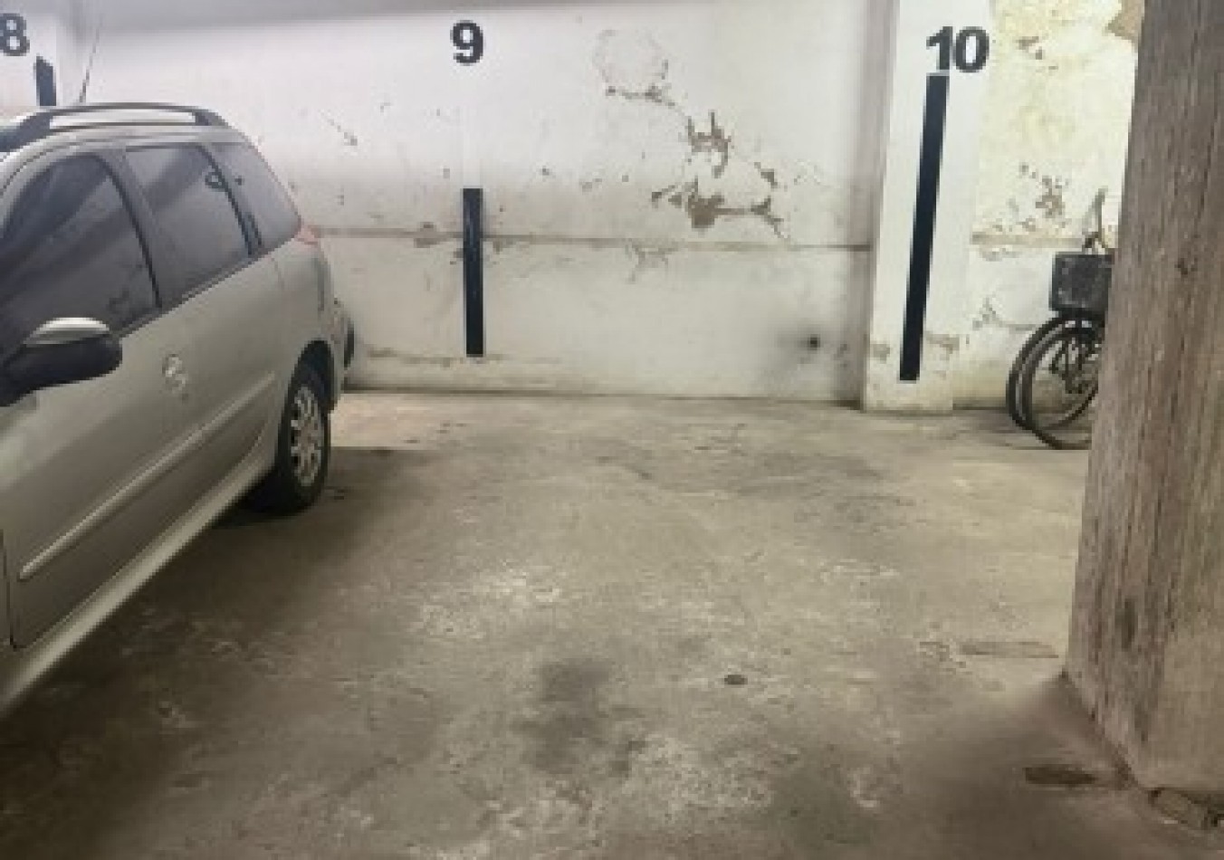 ALQUILER COCHERA CUBIERTA 11 ENTRE 62 Y 63 