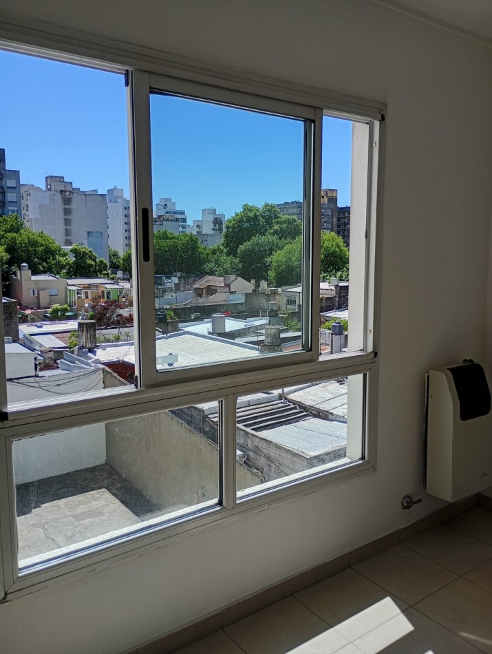 ALQUILER MONOAMBIENTE 5 60 Y 61