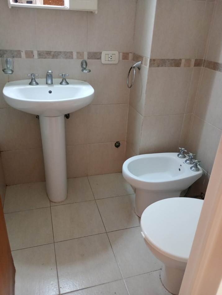 ALQUILER MONOAMBIENTE 5 60 Y 61