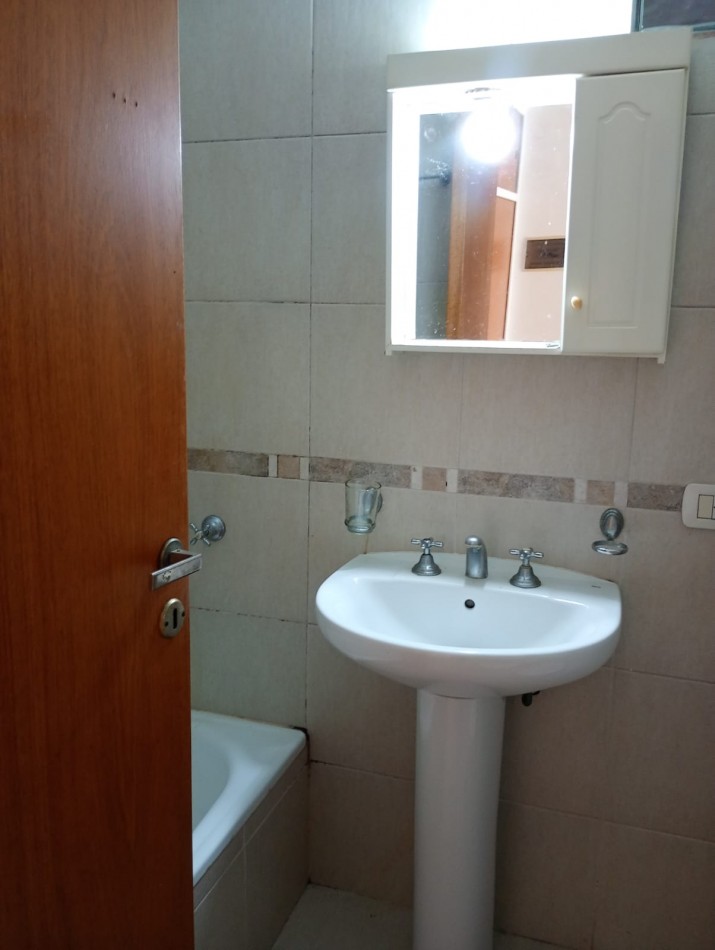 ALQUILER MONOAMBIENTE 5 60 Y 61