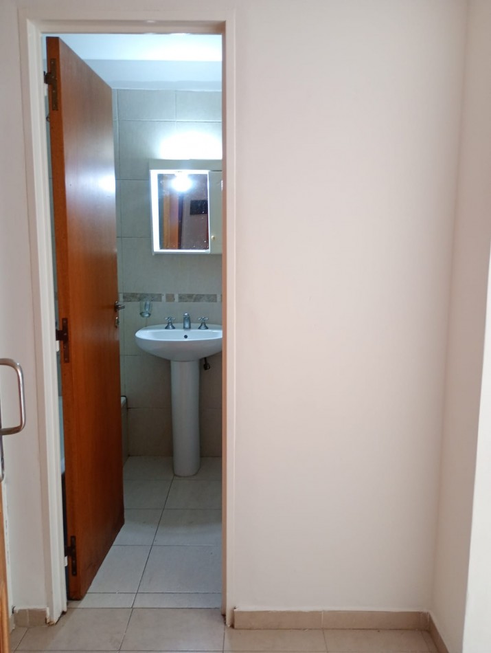 ALQUILER MONOAMBIENTE 5 60 Y 61