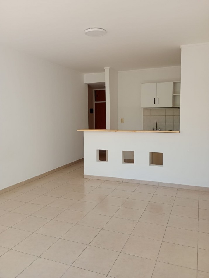 ALQUILER MONOAMBIENTE 5 60 Y 61