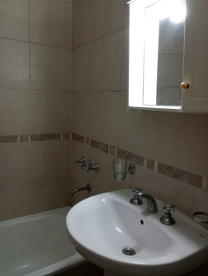 ALQUILER MONOAMBIENTE 5 60 Y 61