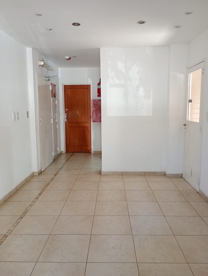 ALQUILER MONOAMBIENTE 5 60 Y 61