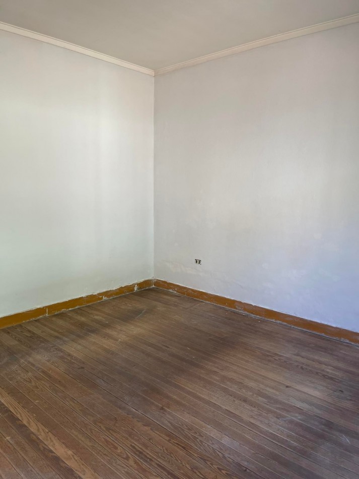 ALQUILER CASA DE DOS DORM EN 23 Y 66