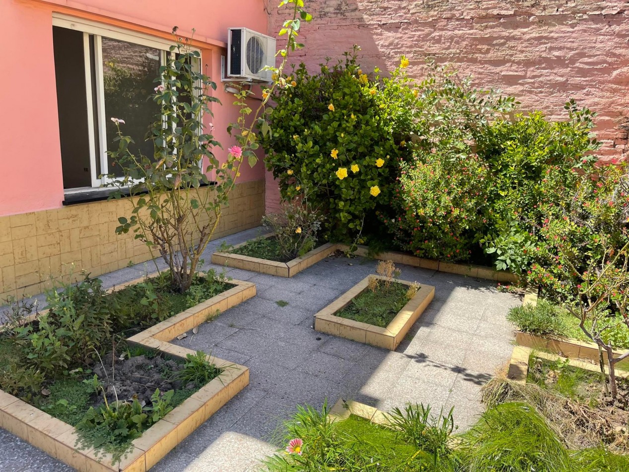 ALQUILER CASA DE DOS DORM EN 23 Y 66